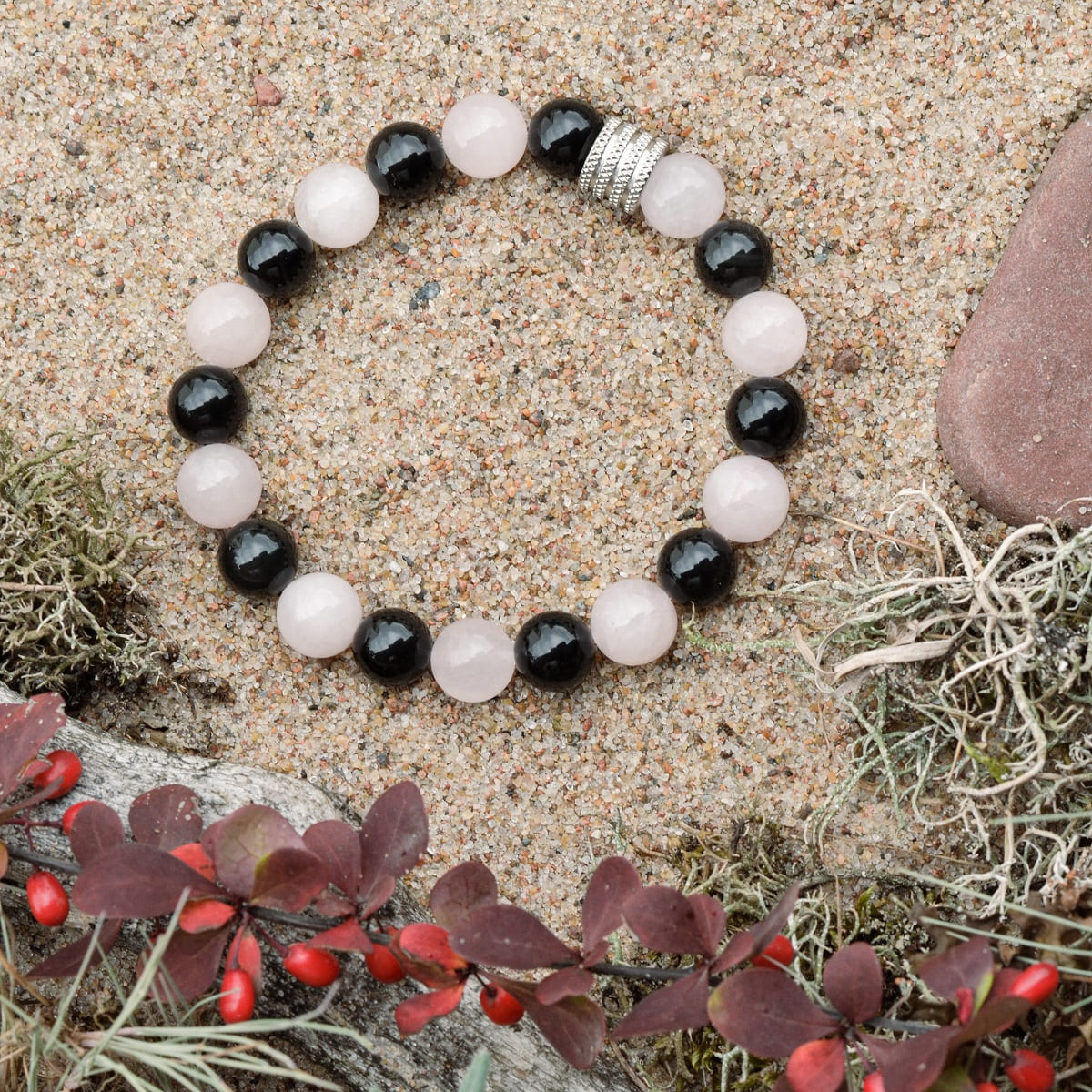 Juodas-obsidianas-ir-rozinis-kvarcas-3.jpg Custom context here