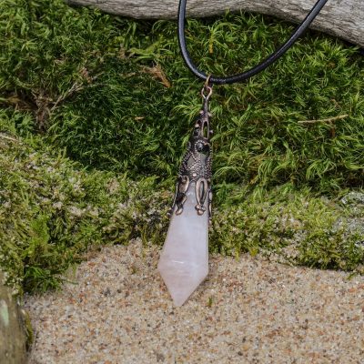 Pendentif en quartz rose (Sceptrum)