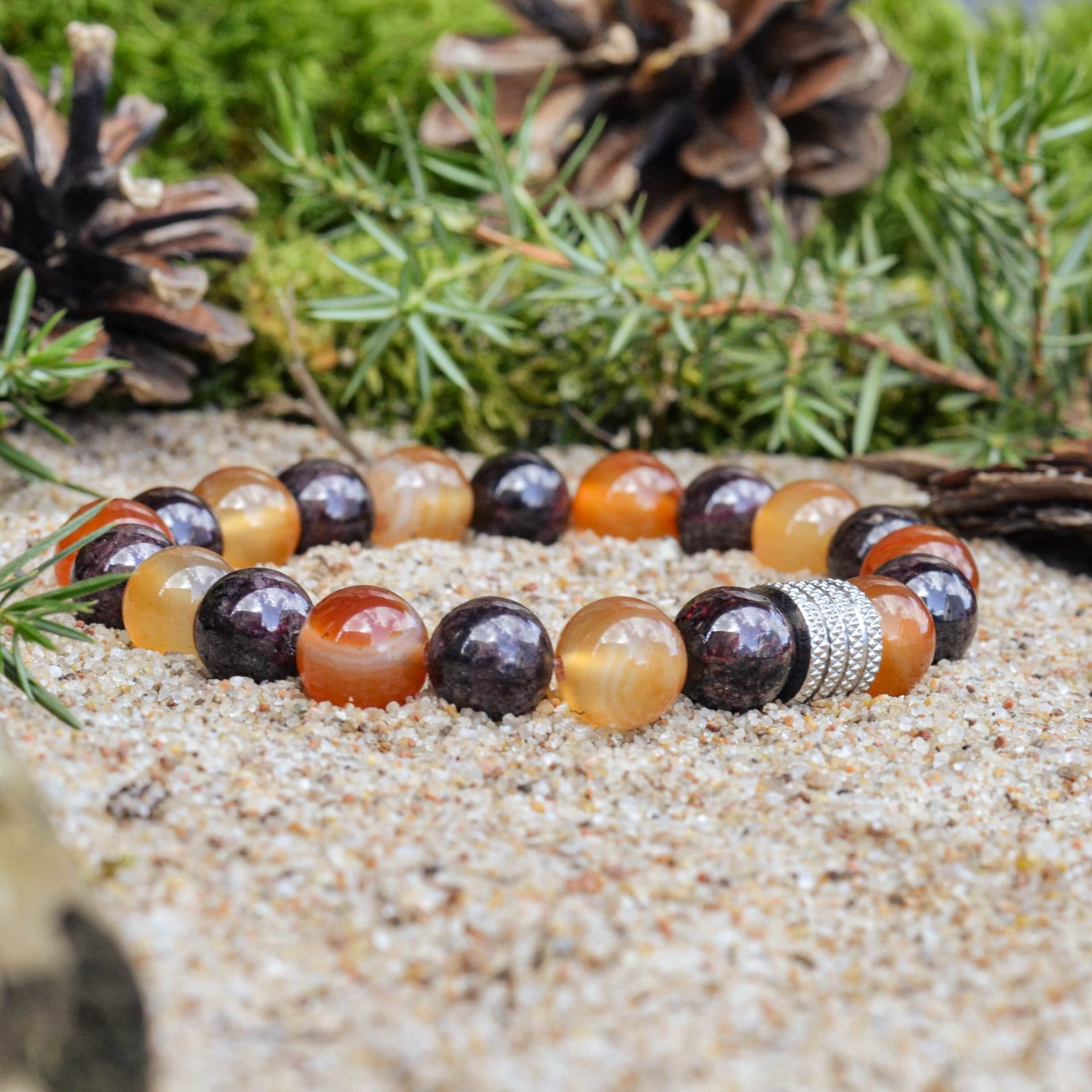 granatas-ir-karneolis-2-min-scaled-1.jpg Custom context here