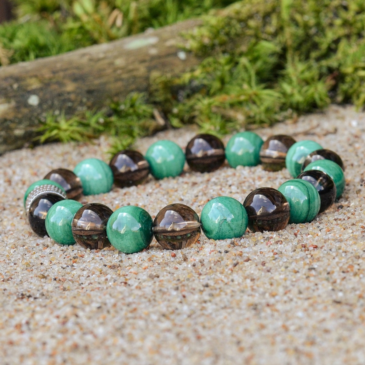 malachitas-ir-duminis-2-min.jpg Custom context here