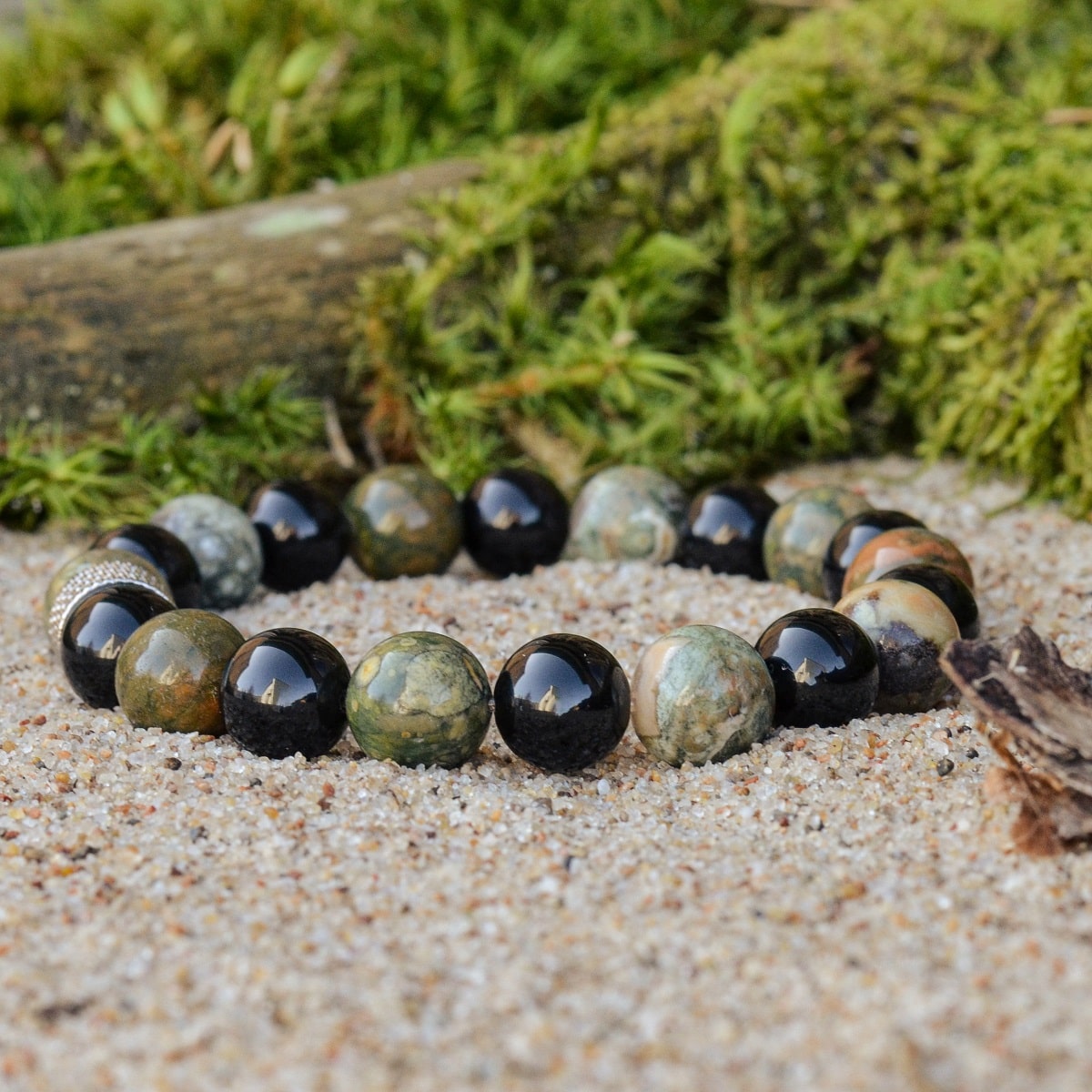 riolitas-ir-obsidianas-min.jpg Custom context here