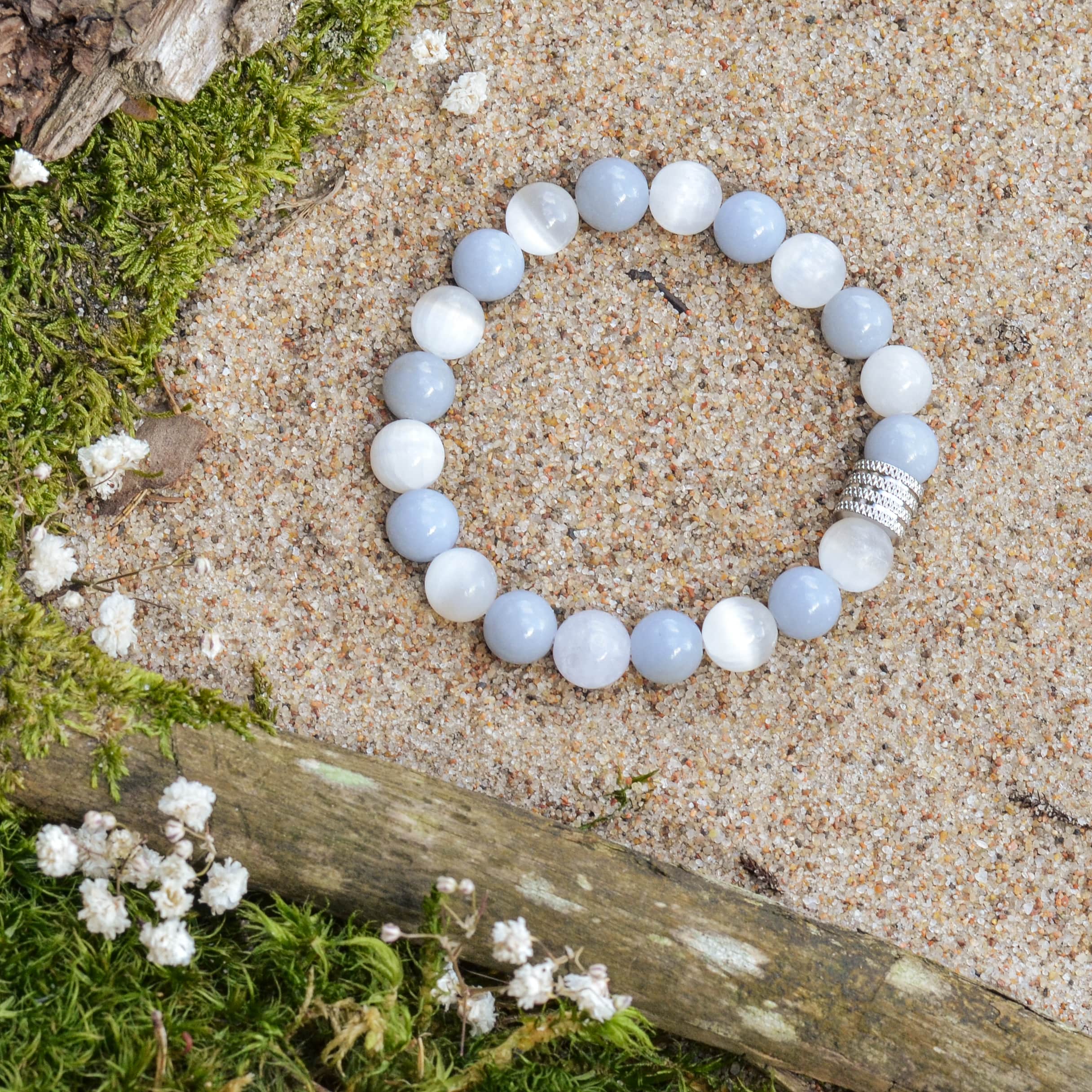 selenitas-ir-angelitas-min.jpg Custom context here